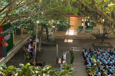 Trường PTDTBT TH&THCS Trà Hiệp phối hợp với CA xã Trà Hiệp tuyên truyền luật giao thông và các tệ nạn xã hội cho học sinh