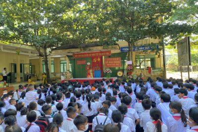 Học sinh trường PTDTBT TH&THCS Trà Hiệp tham dự Lễ khai giảng năm học mới 2022-2023